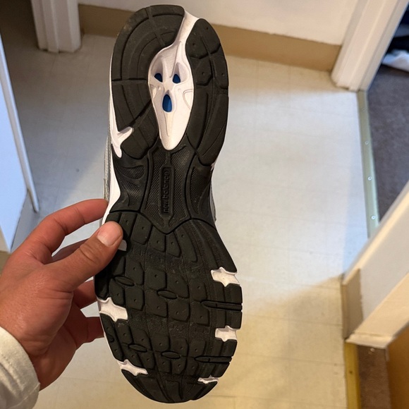 New Balance Silver Mens 740 - Picture 7 of 11